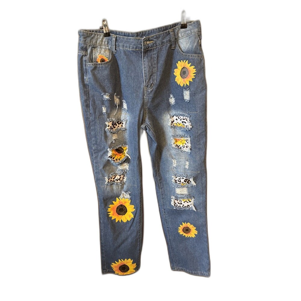 Womens Blue Denim Distressed Tapered sunflower print Jeans size 3x Runs Small